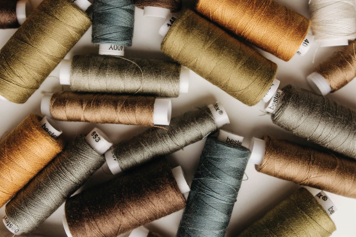 POLYESTER SPUN THREAD